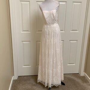 Never Worn W/tags BRAND NEW DB Studio Strapless Wedding Dress Size 2